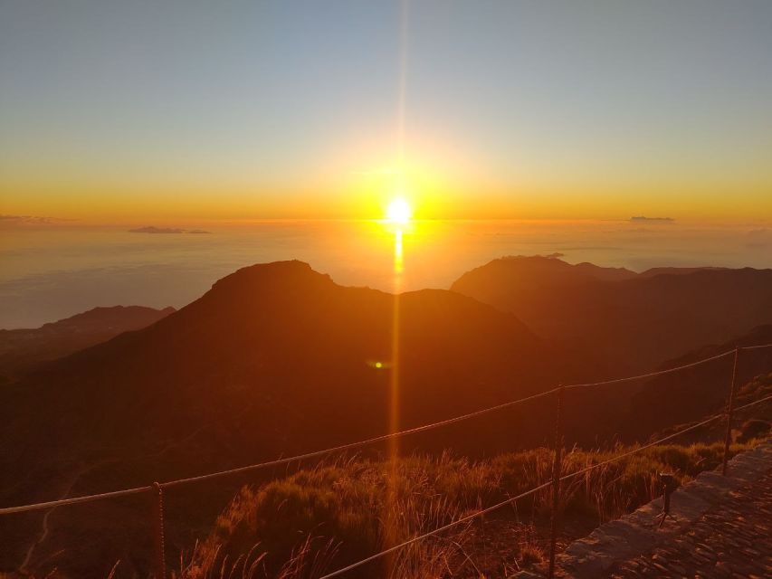 Madeira: Pico Ruivo Guided Sunrise Hike with Hotel Pickup - Descent and Return: Controlled Pace, Safer Steps, Back to Your Hotel