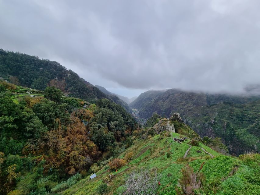 Madeira: Picturesque Peaks and Skywalk private 4x4 Jeep tour - A tight 3.5-hour route that still feels like Madeira