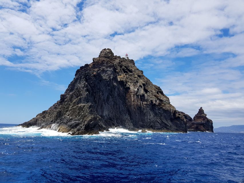 Madeira: Ponta de São Lourenço Lighthouse Boat Tour - Casa do Sardinha and the natural water source you would miss otherwise