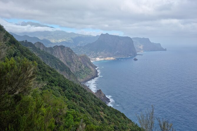 Madeira Porto da Cruz to Machico Self Hiking Tour with Transfer - Hugo’s in-person guidance and the phone-based route help