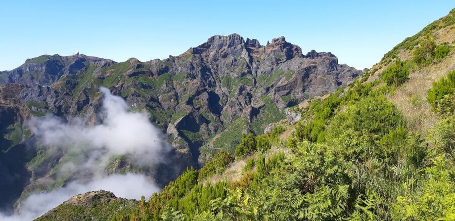 Madeira: Private Guided Achadas Teixeira - Pico Ruivo PR1.1 - A few smart tips to make your photos and views better