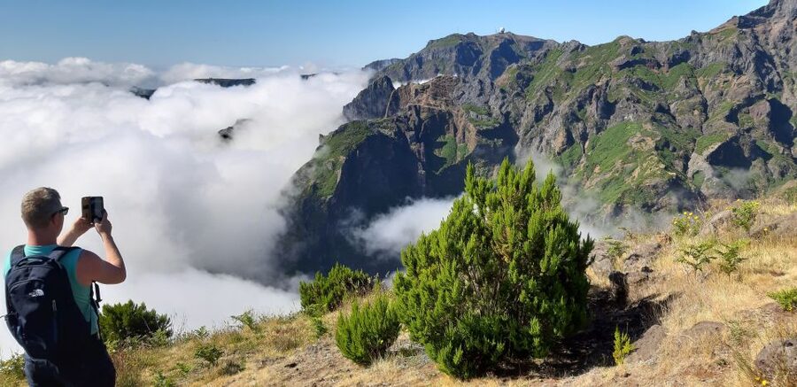 Madeira: Private Guided Achadas Teixeira - Pico Ruivo PR1.1 - From pier pickup to trail time: how the 4 to 5 hour plan works