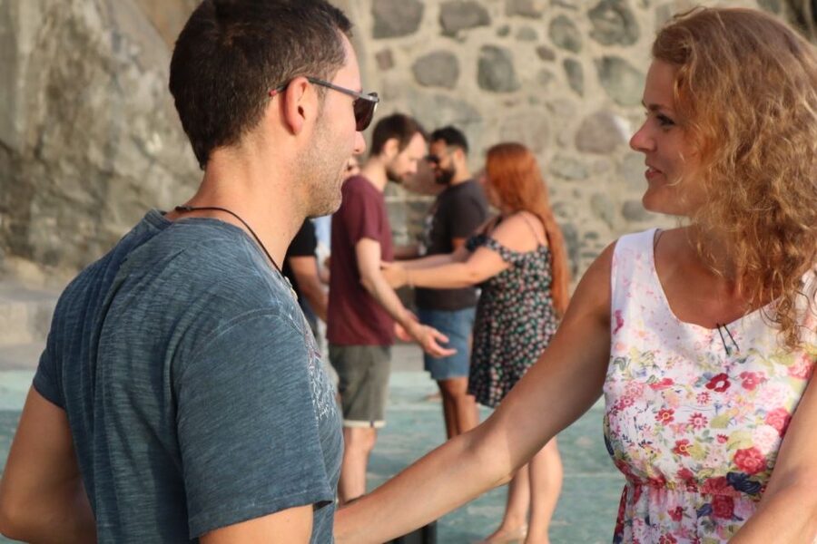 Madeira: Salsa and Bachata dance and discovery experience - Who should book this dance and discovery experience