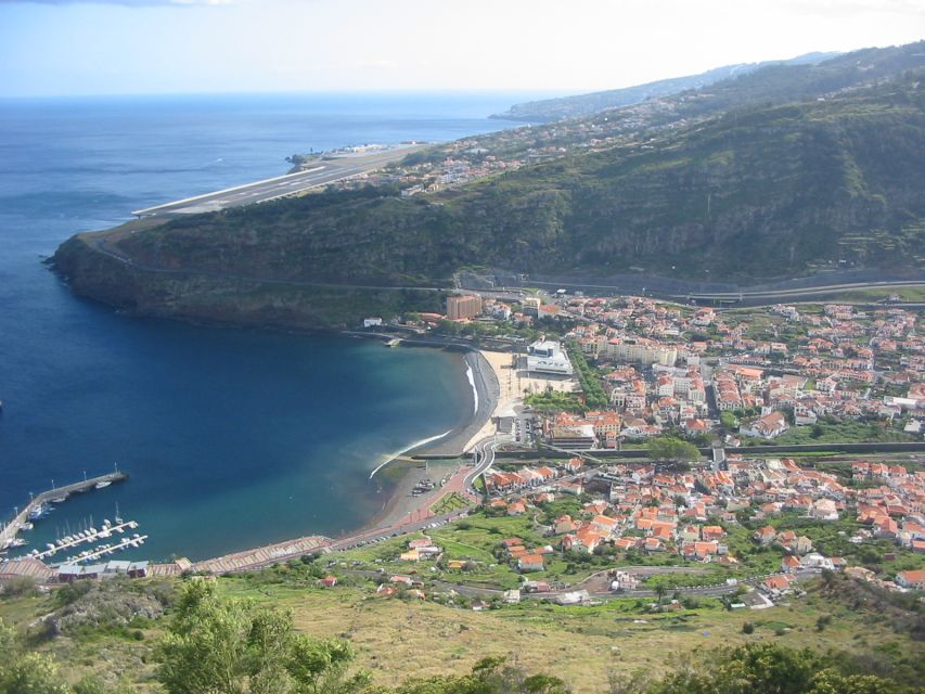 Madeira: Santana 6-Hour Full-Day Tour - Faial to Santana: pointed thatched roofs and real village atmosphere