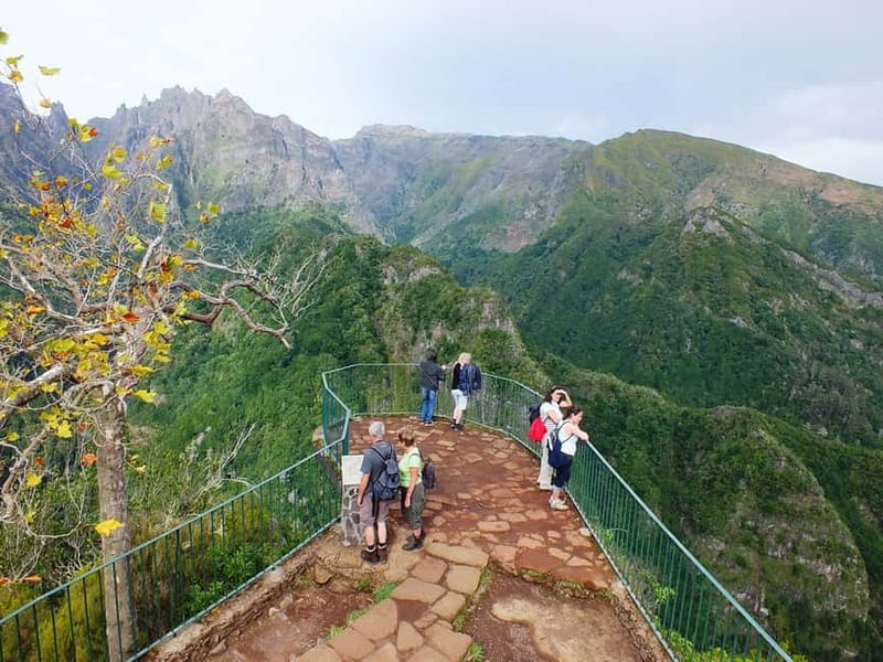 Madeira: Santana Jeep Safari and Balções Levada Walk - Ribeiro Frio and Faial: the “in-between” stops that keep things flowing