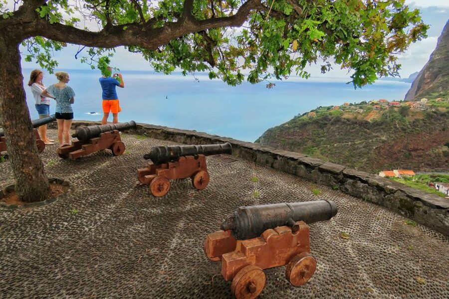 Madeira : Santana & Peaks full day tour by Open 4x4 - Quick reasons this 4x4 day stands out