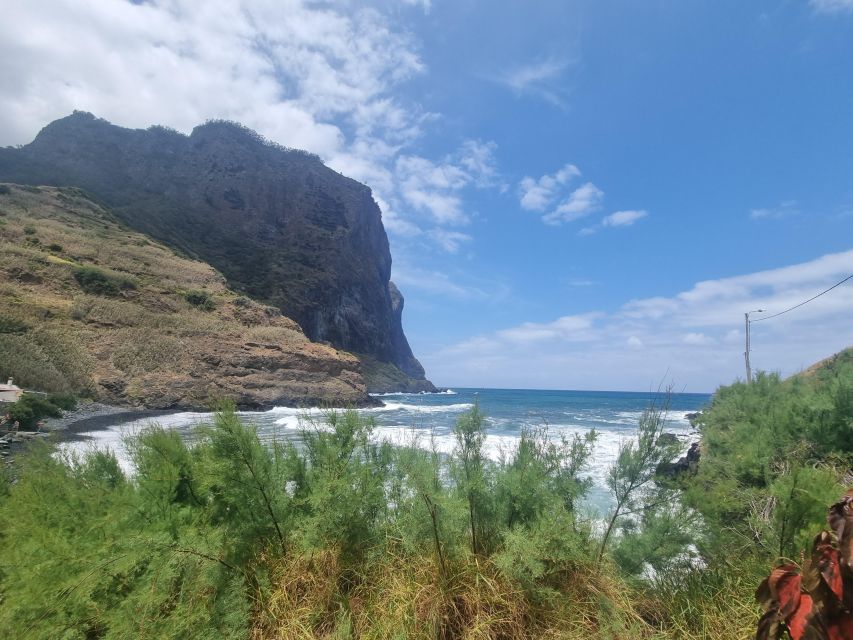 Madeira : Santana, Pico Arieiro, walk full day 4x4 Jeep tour - Porto da Cruz and the “east coast in motion” feeling