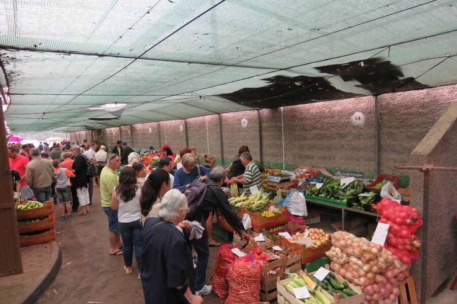 Madeira : Santo de Serra Local Farmers' Market half day trip - Guide Quality Makes or Breaks the Experience