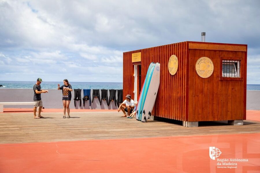 Madeira: surf lesson at Porto da Cruz - What 2 hours of surf lessons actually looks like