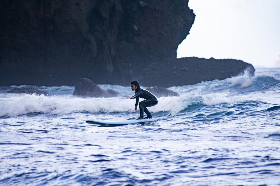 Madeira : Surfing Experience for all - Choosing between private, couples, family, or small group lessons