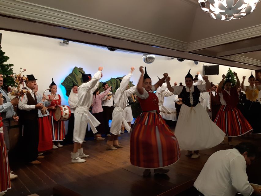 Madeira: Traditional Madeiran Dinner & Show - Drinks, Timing, and the Smart-Casual Dress Code