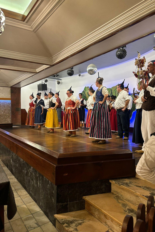 Madeira:TypicalShowFolklore Evening.included.Dinner transpt - Getting There and Back: Hotel Pickup, Minibus Transfers, and Timing
