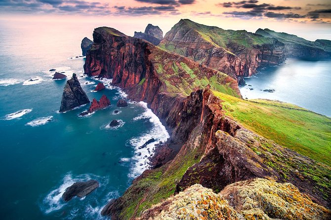 Magnificent East Tour - Fortress of Faial and Santana: Views First, Then the Palheiros Cottages