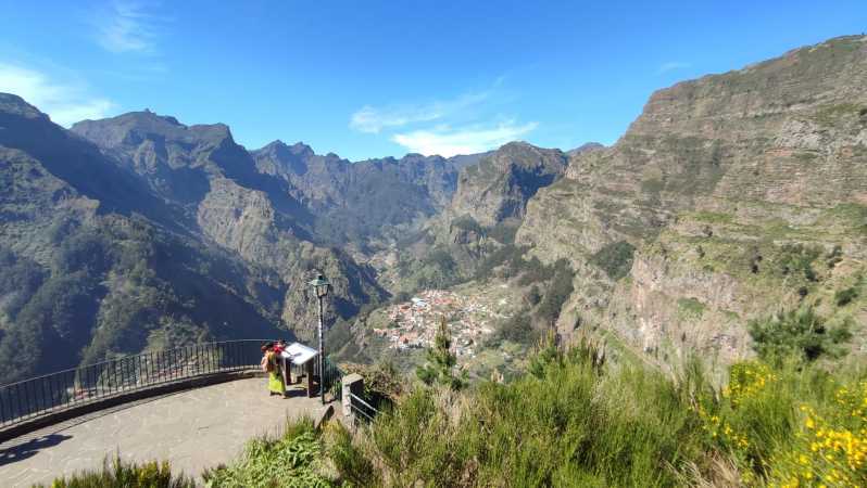 Nun's Valley & Pico dos Barcelos Madeira Island Tour - Why Pico dos Barcelos and Curral das Freiras Works So Well