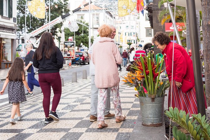 Old Funchal Walking Tour - Stop 3: Zona Velha and Arte de Portas Abertas