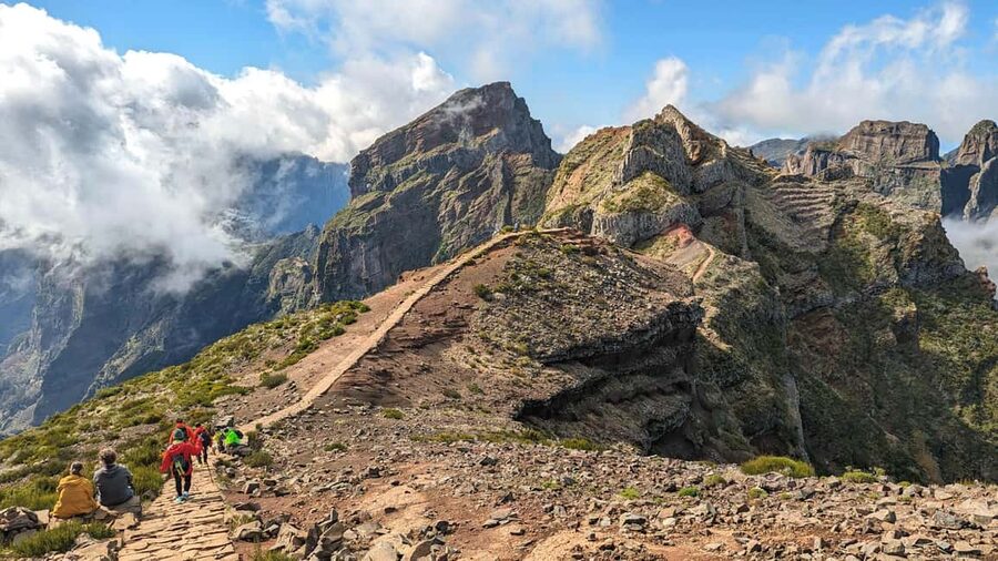 Pico do Arieiro in 4h: Immersive Private Experience (Cabrio) - Funchal Ecological Park and the UNESCO Natural Reserve Walk