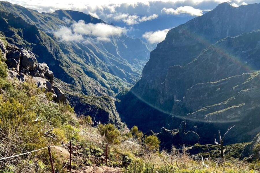 Pico Do Arieiro Pico Ruivo Sunrise or Morning Hike Transfers - The Middle Section: Tunnels, Steps, and the Feeling of Moving Through Weather