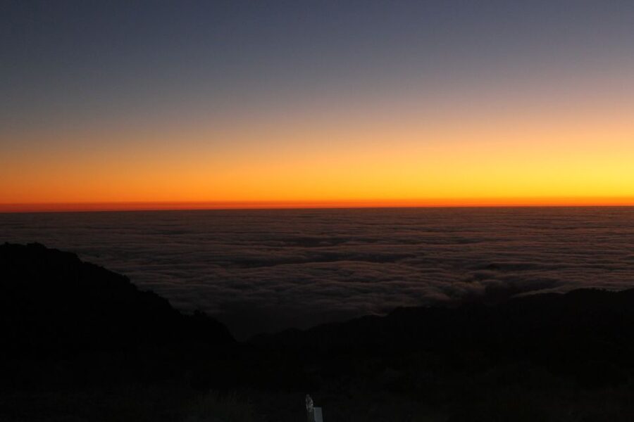 Pico do Arieiro: Private 4x4 Sunrise Trip with Hot Drinks - Why Pico do Arieiro Sunrise Feels Like a Different World