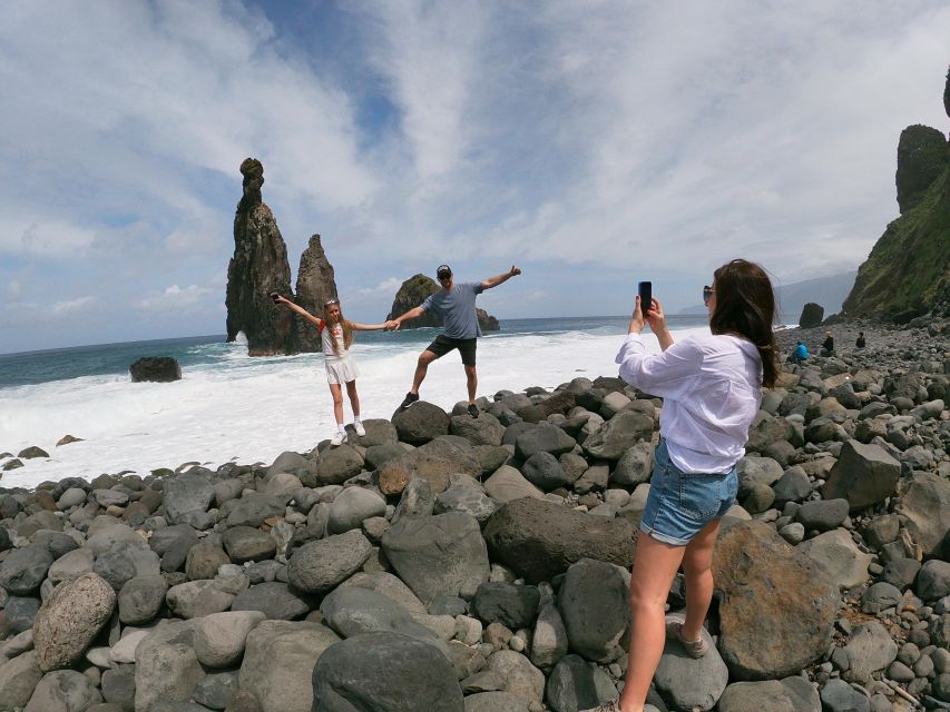 Porto Moniz Natural Pools and Waterfalls Private Tour - Câmara de Lobos Harbour: start with a classic Madeira postcard