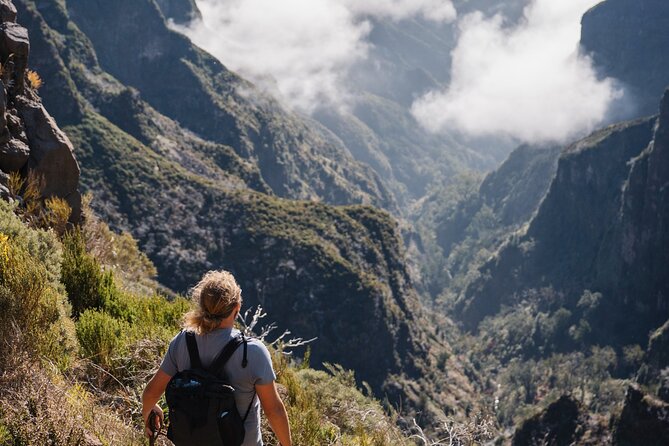 PR1 Pico do Arieiro Self-Guided Hiking Transfer (Morning slot) - Mile-by-mile: from 1818 m at Pico do Arieiro to 800 m at the Ecological Park
