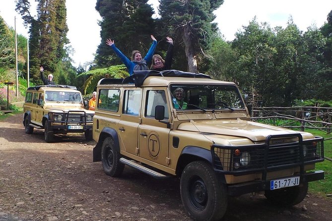 Private Half-Day 4X4 Experience: East or West - Food, drinks, and the half-day reality check