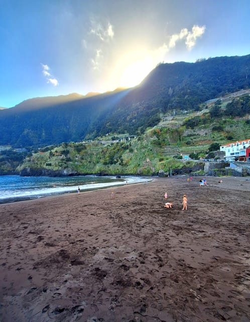 Private Madeira Highlights Full Day Tour - Câmara de Lobos Photo Stop: Fisherman Village Photos Without the Rush