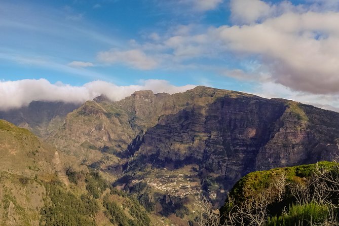 Private Nuns Valley Tour by Tukxi - Stop 1, Miradouro Pico Dos Barcelos: First Look at Funchal