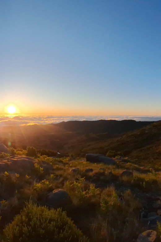Private Sunrise Pico Areeiro and Hike (optional) - PR1 Vereda do Areeiro: the sunrise ridge moment (about 2 hours)