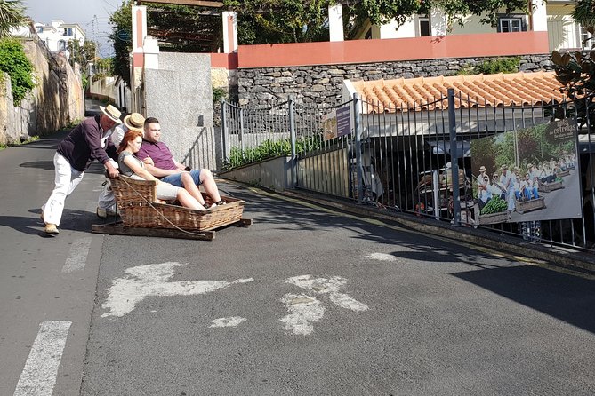 Private Tuk Tuk Tour to Old Town + Monte in Funchal - Pickup and Meeting Points in Funchal, and Why It Matters