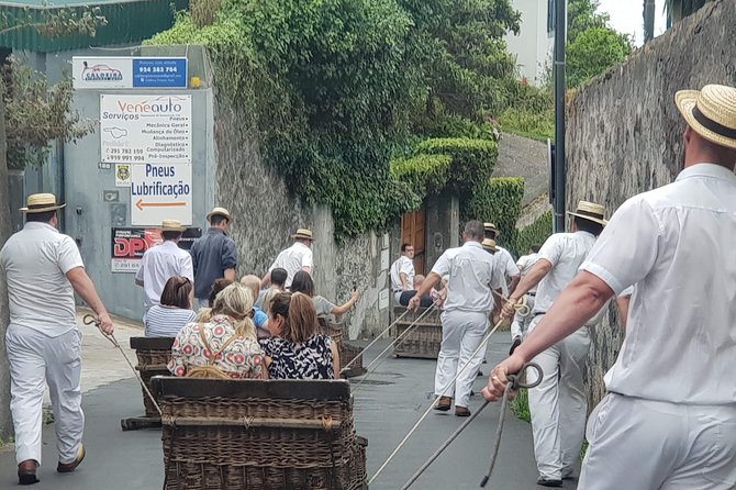Private Tuk Tuk Tour to Old Town + Monte in Funchal - Stop 1: Paróquia de Nossa Senhora do Monte for a Fast, Free Break