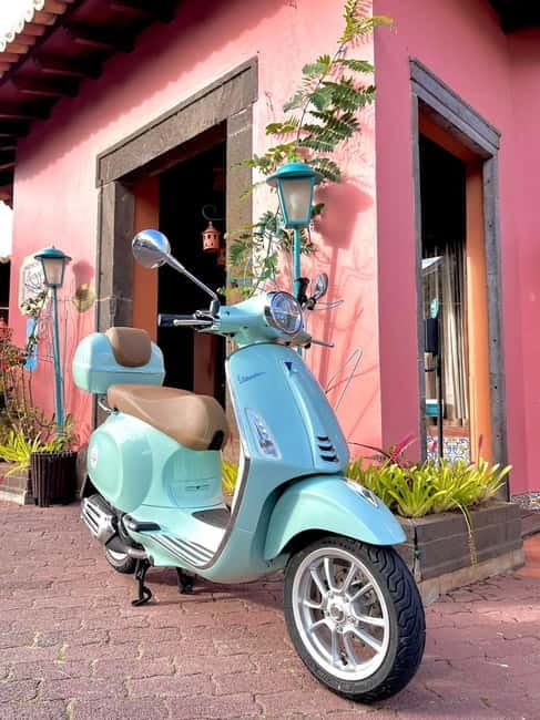 Private Vespa Tour Funchal & Câmara Lobos (3hrs) - Stop-by-Stop in Funchal, from Rua Princesa Dom Amélia to the Cathedral