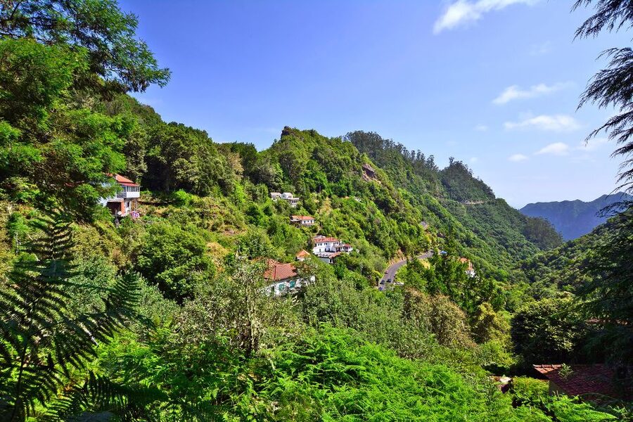 Ribeiro Frio / Portela - Levada Walk - Near Lamaceiros: Porto da Cruz and Eagle Rock views