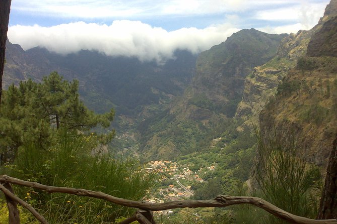 Scenic Route - Nuns Valley Tour - Valley of the Nuns (Curral das Freiras): Pirates, Nuns, and a Village at the Bottom