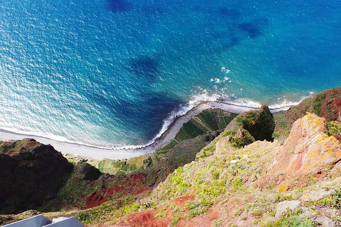 Skywalk, Amazing Views & Wine Tasting in Open Roof 4x4 Adventure - The guiding and pacing that make the difference on Madeira roads