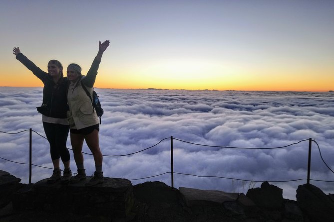 Sunrise Guided Hike PR1 Pico do Areeiro Pico Ruivo small group - Pico do Areeiro to Pico Ruivo: What You Actually Walk and How It Feels