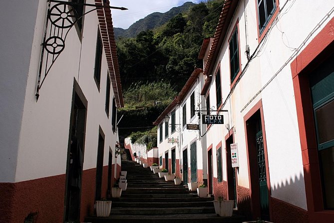 Tour - 8 Villages to the West - Encumeada on PR12, High Views Over North and South