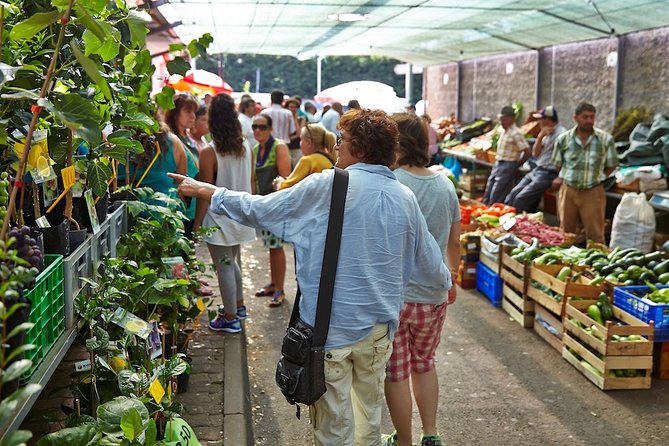 Traditional Sunday Market - Half Day Tour - 4x4 - Quinta Santo Antonio da Serra, where the market story continues
