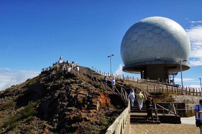 Traditional Sunday Market - Half Day Tour - 4x4 - Pico do Arieiro at 1810 m, a fast way to get high-altitude views